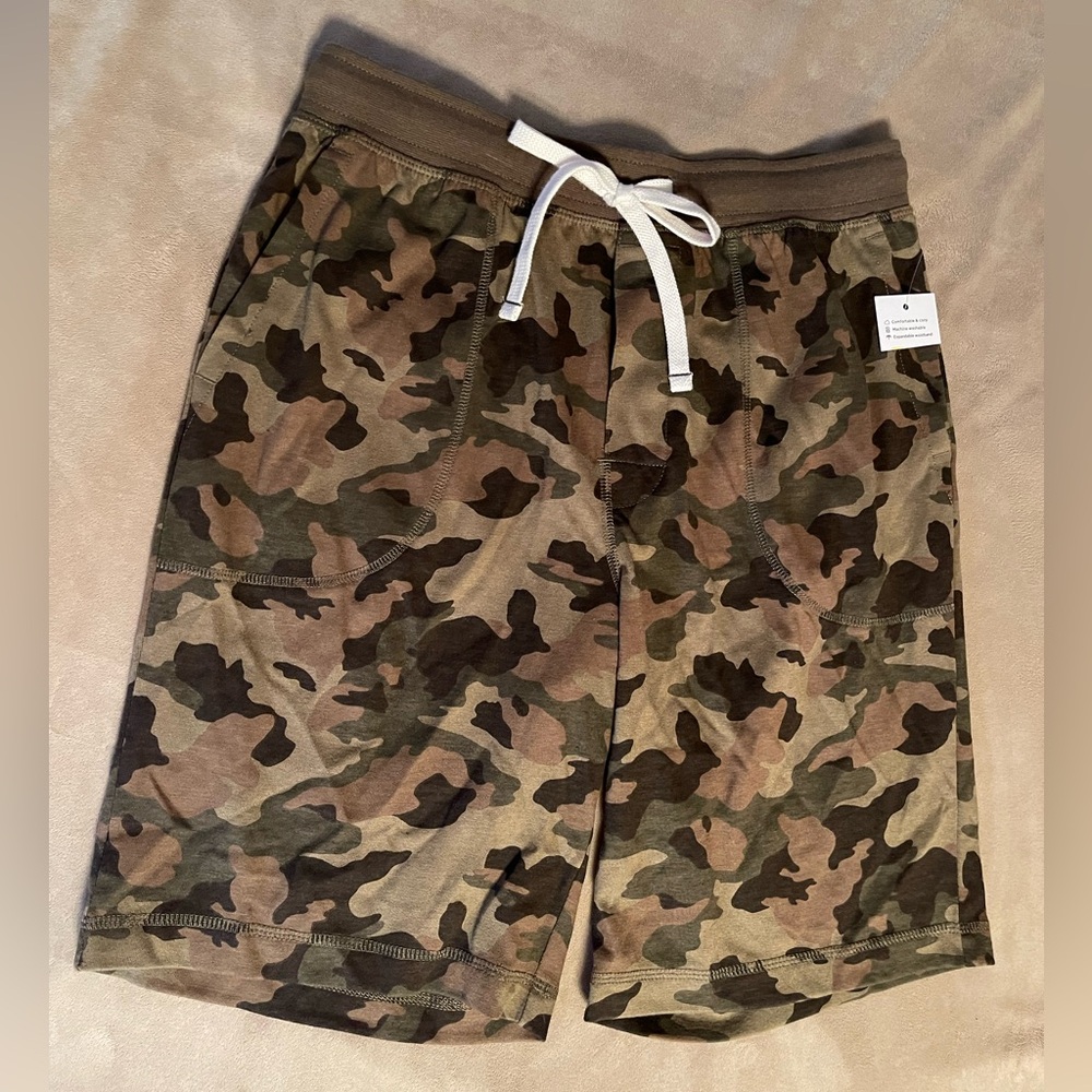 Sonoma camouflage Men’s shorts size Small